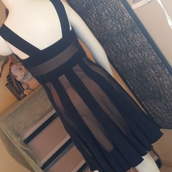 Maggie London Petites mid length dress - Picture 9 of 16